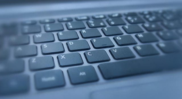 進化し続ける電子産業を支えるプリント基板の役割と最先端技術動向